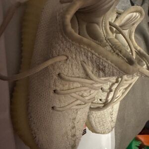 Toddler Yeezy boost 350 v2